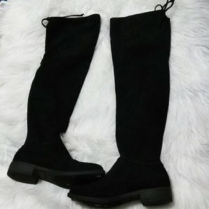 Drawstring boots by Zigisoho